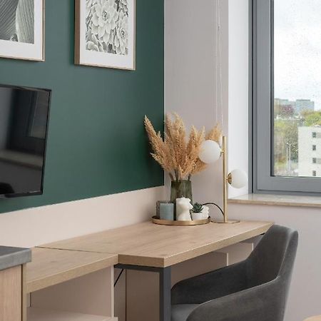Trendy Studios With Home Office Near Wroclaw Main Station By Noclegi Renters Exterior foto