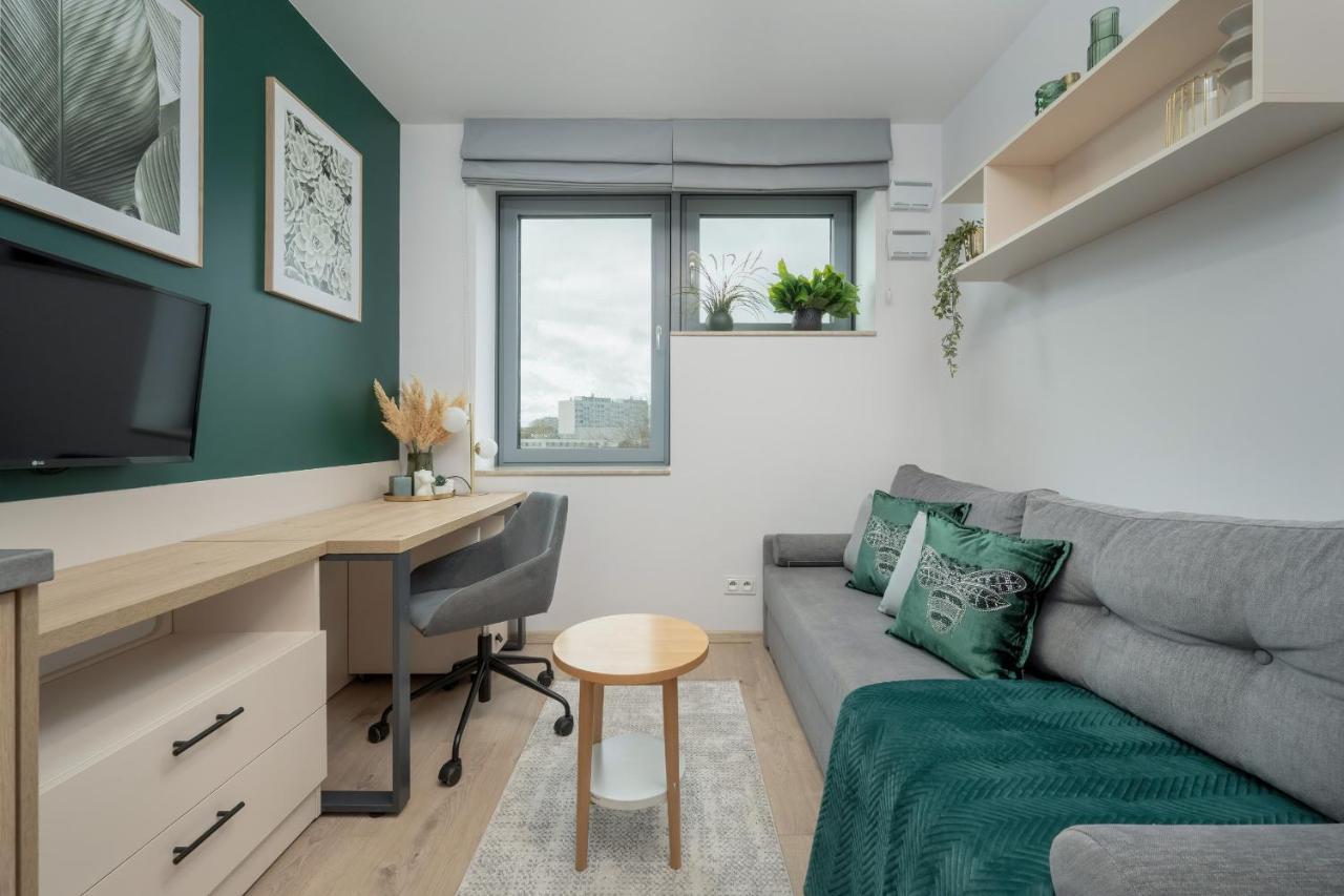Trendy Studios With Home Office Near Wroclaw Main Station By Noclegi Renters Exterior foto